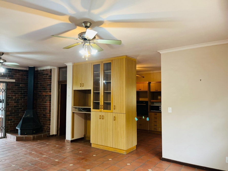 3 Bedroom Property for Sale in Klein Drakenstein Western Cape